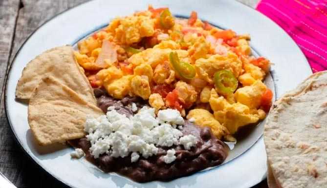 Huevos a La Mexicana Con Frijoles Para Diabéticos